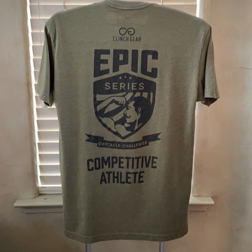 Clinch Gear T-Shirt Size Small